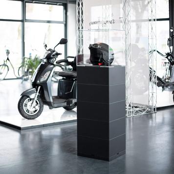 EasyCubes Plinth Showcases